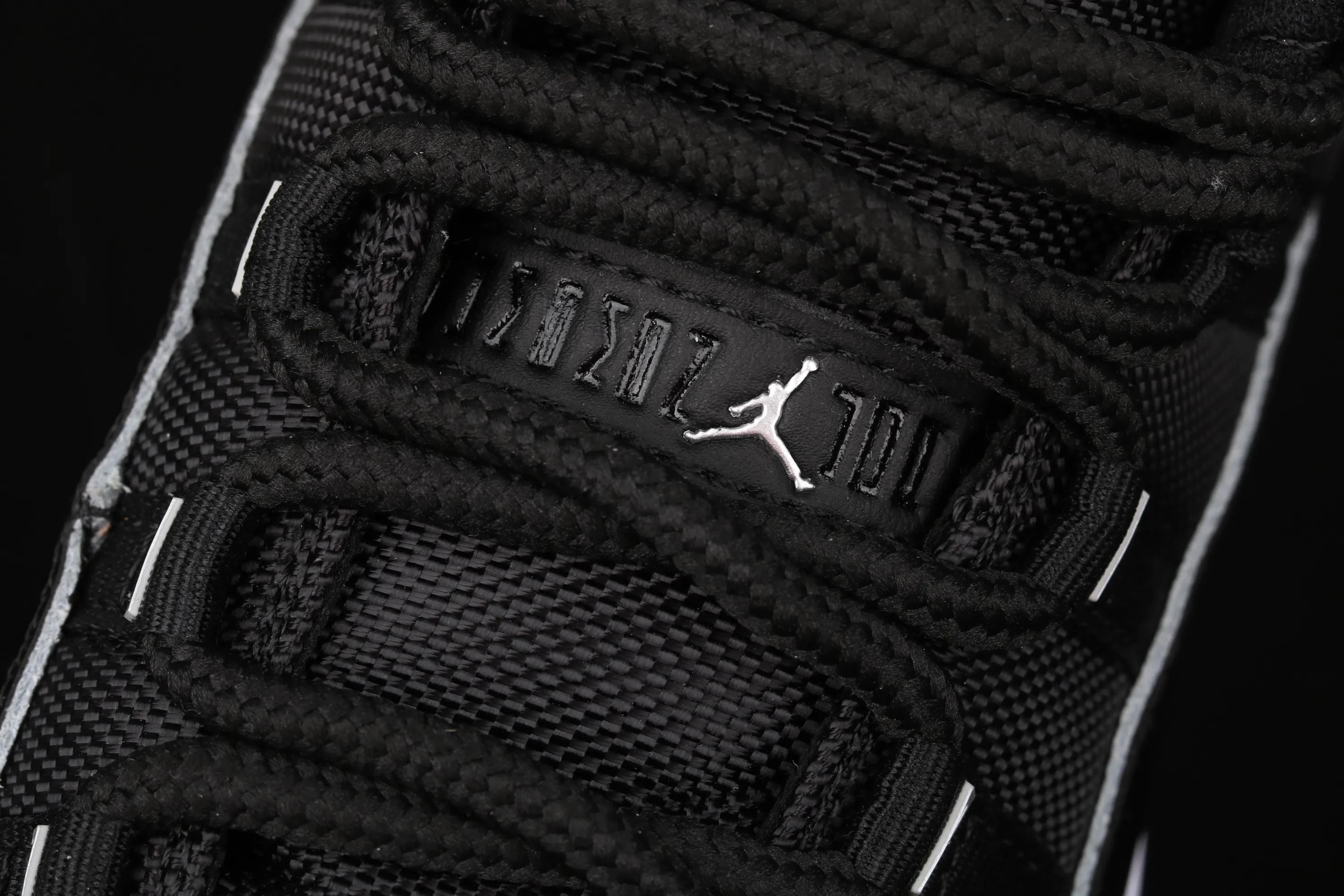 All Categories Air Jordan Jordan Series Basketball Shoes Air Jordan 11 Differentiated Versions Air Jordan 11 "25th Anniversary" AJ11 Joe 11 Devil II Genuine Standard Real Carbon CT8012-011